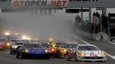 Gt Open, con Ferrari e Porsche torna sul podio Aston Martin